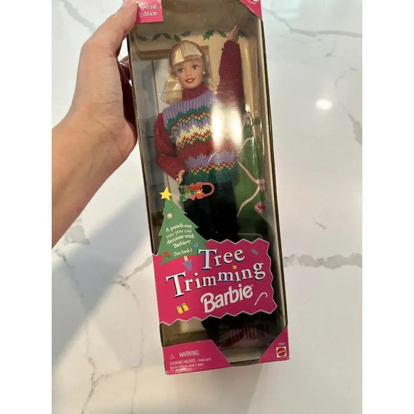 Tree Trimming Barbie SPECIAL EDITION 1998 New In The box - Picture 1 of 5